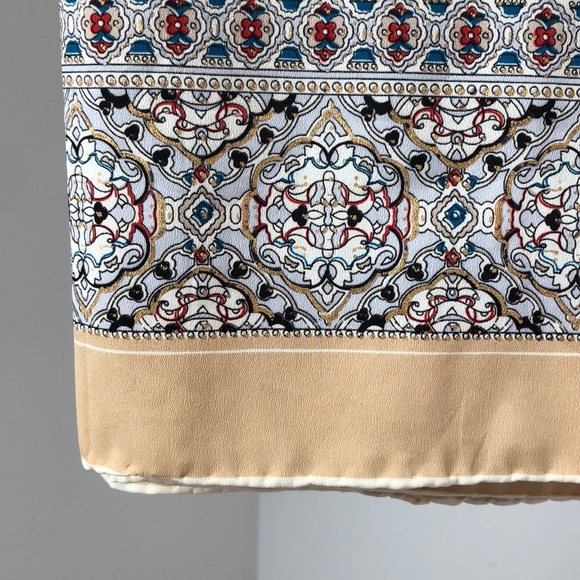 Scarf - Picture 2 of 3